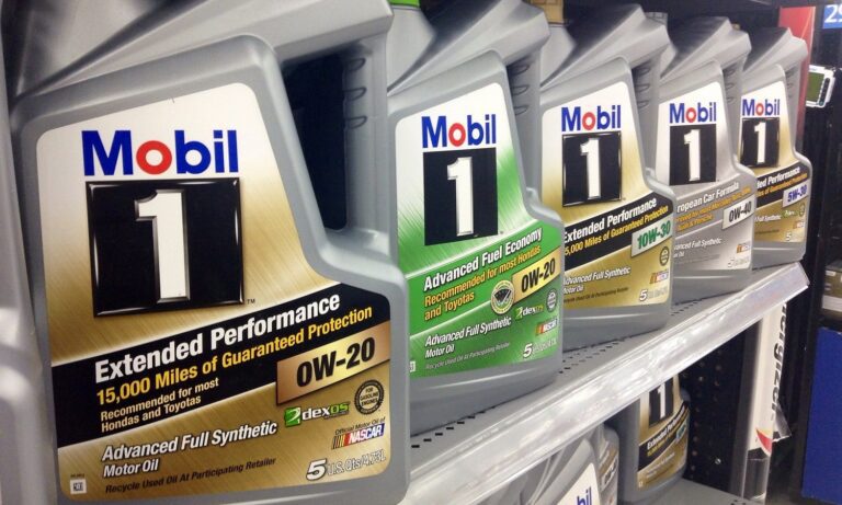 ¿Cada cuántos km se cambia el aceite 10w40?