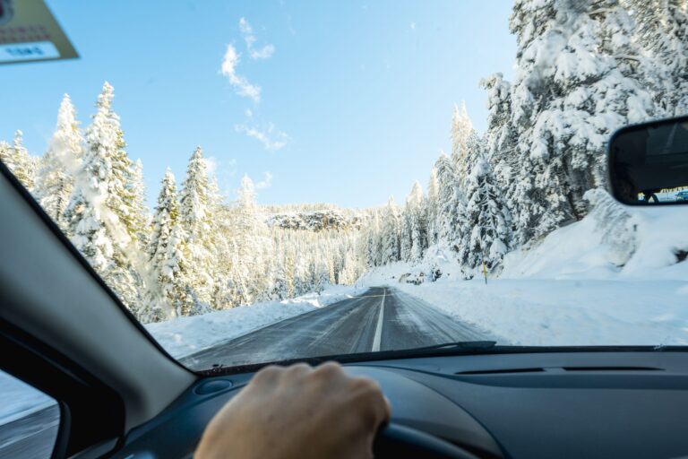 Cómo debe conducir con nieve