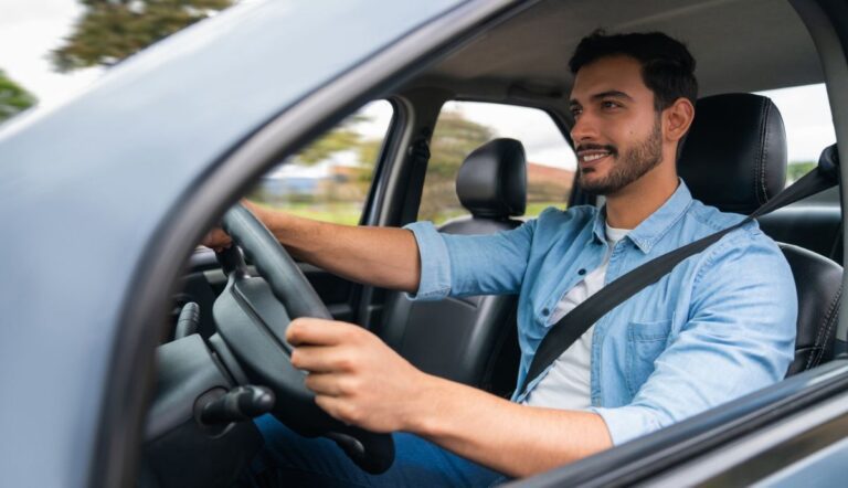 Cuándo está bien colocado en el asiento para conducir