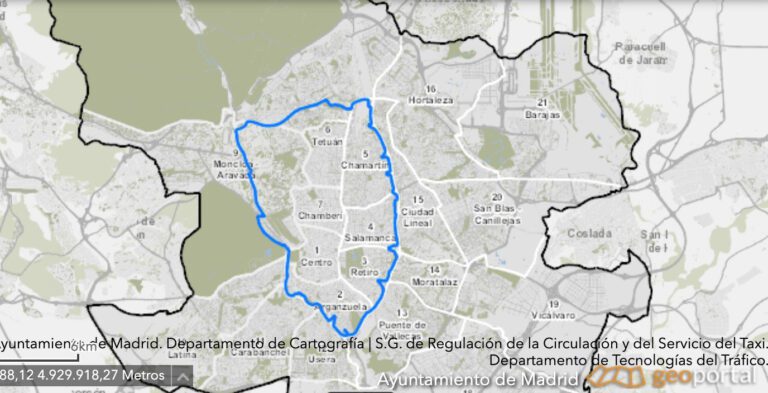 ¿Dónde no pueden circular los coches sin pegatina?