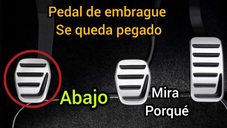 ¿Por qué se me queda el pedal del embrague abajo?