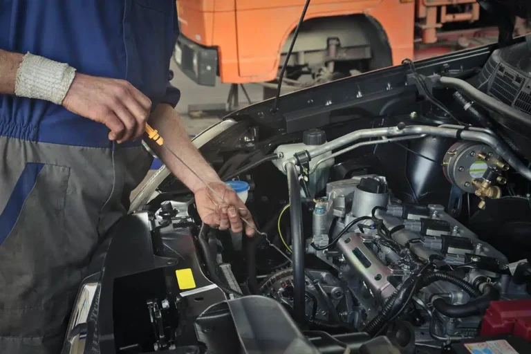 Qué estudiar para ser mecánico de coches