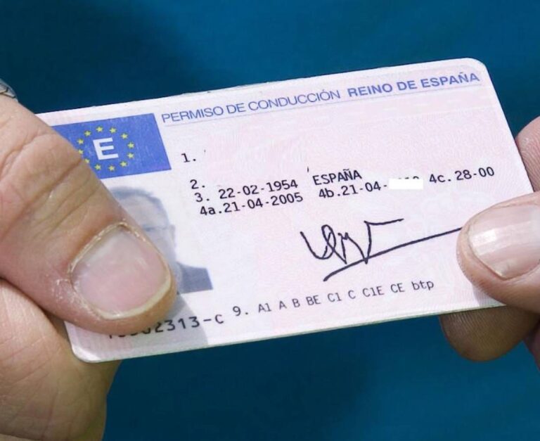 ¿Se puede sacar el carnet de conducir con coche automático?