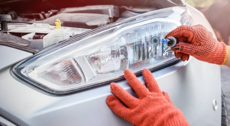 ¿Se pueden cambiar las bombillas del coche por LED?